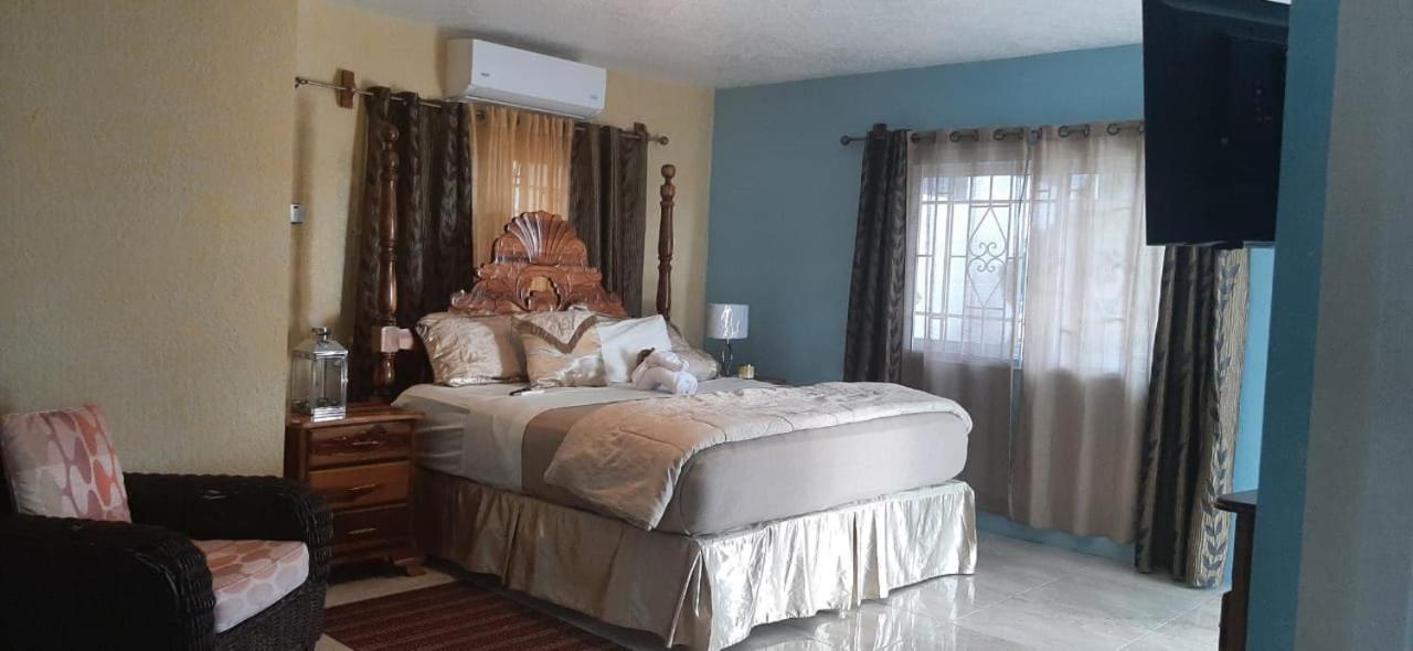 Hill View Vacational Rental Runaway Bay Luaran gambar