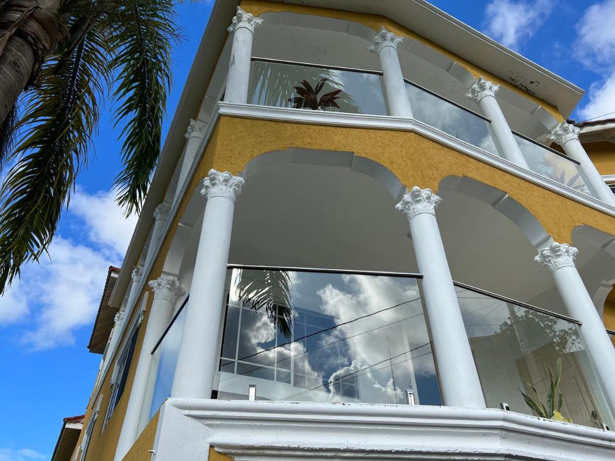 Hill View Vacational Rental Runaway Bay Luaran gambar