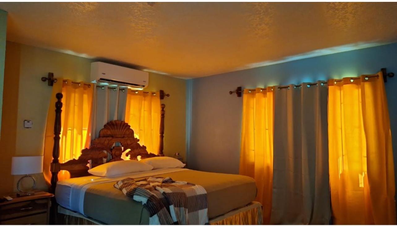 Hill View Vacational Rental Runaway Bay Luaran gambar